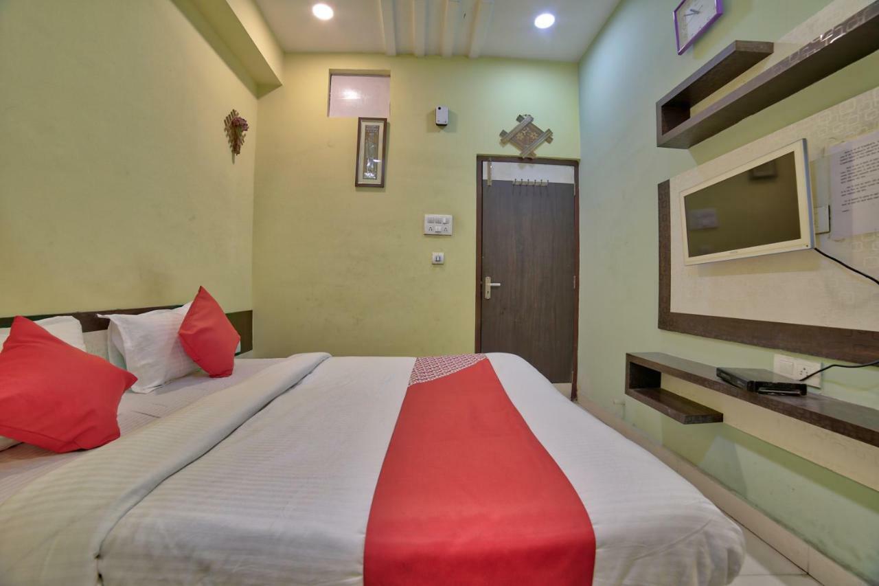 Oyo 35538 Hotel Risha Chandrapur Экстерьер фото