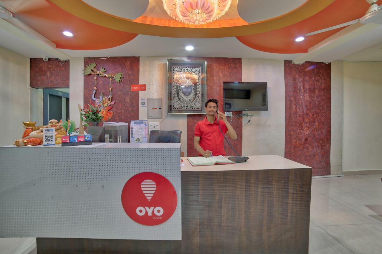 Oyo 35538 Hotel Risha Chandrapur Экстерьер фото
